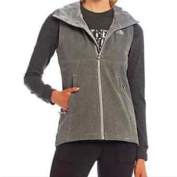 The North Face Women’s Shelbe Raschel Wind/Water Resistant Vest - Picture 1 of 6